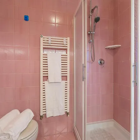 Kristall Pool View - Happy