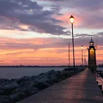 Kristall Pool View - Happy Appartement Desenzano del Garda